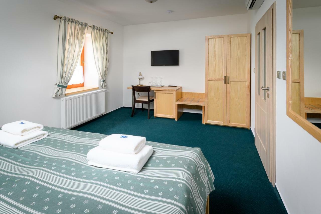 Hotel Vencluv Statek Javornice Zimmer foto